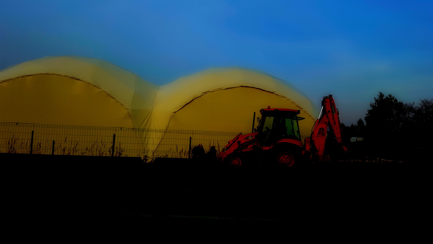 Žirgynas ir Manežas Kupolas Ø24m | Ūkininko ūkis, Ledziny, Lenkija