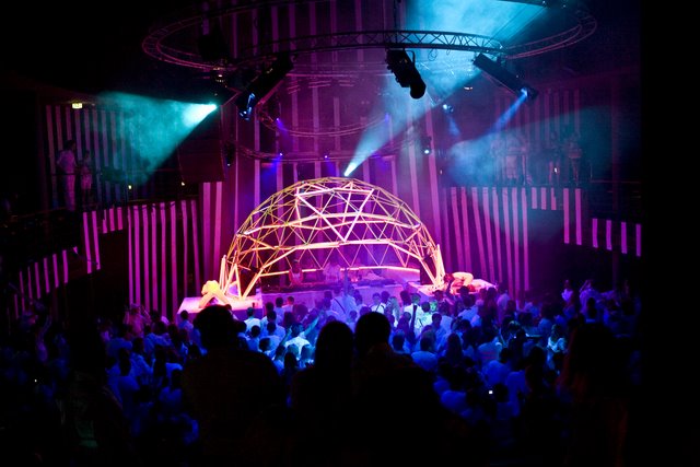 Desyn Masiello – Omid 16B – Demi @ Pure Future White 2009 | Vilnius, Lietuva