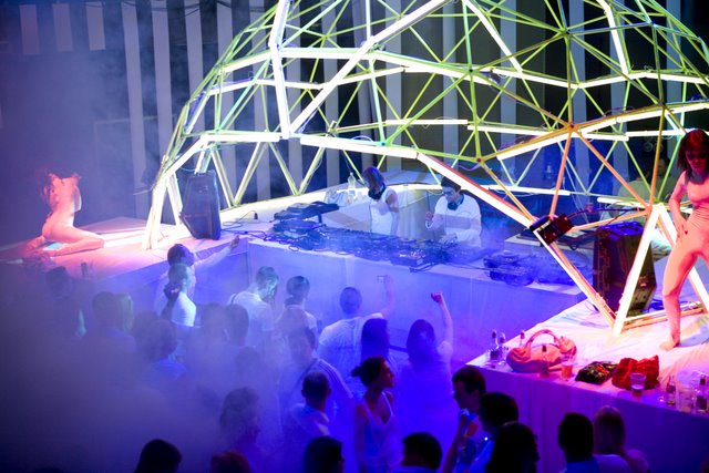 Desyn Masiello – Omid 16B – Demi @ Pure Future White 2009 | Vilnius, Lietuva