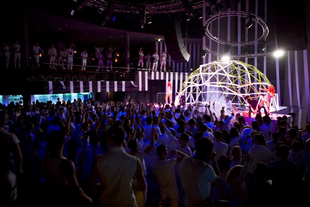 Desyn Masiello – Omid 16B – Demi @ Pure Future White 2009 | Vilnius, Lietuva