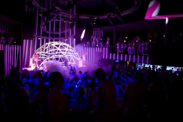Desyn Masiello – Omid 16B – Demi @ Pure Future White 2009 | Vilnius, Lietuva