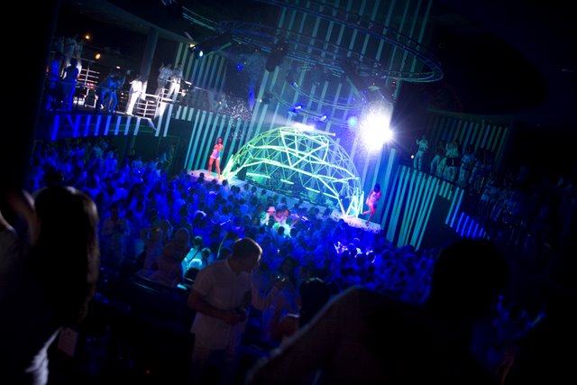 Desyn Masiello – Omid 16B – Demi @ Pure Future White 2009 | Vilnius, Lietuva