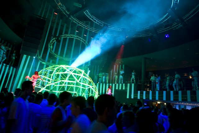 Desyn Masiello – Omid 16B – Demi @ Pure Future White 2009 | Vilnius, Lietuva
