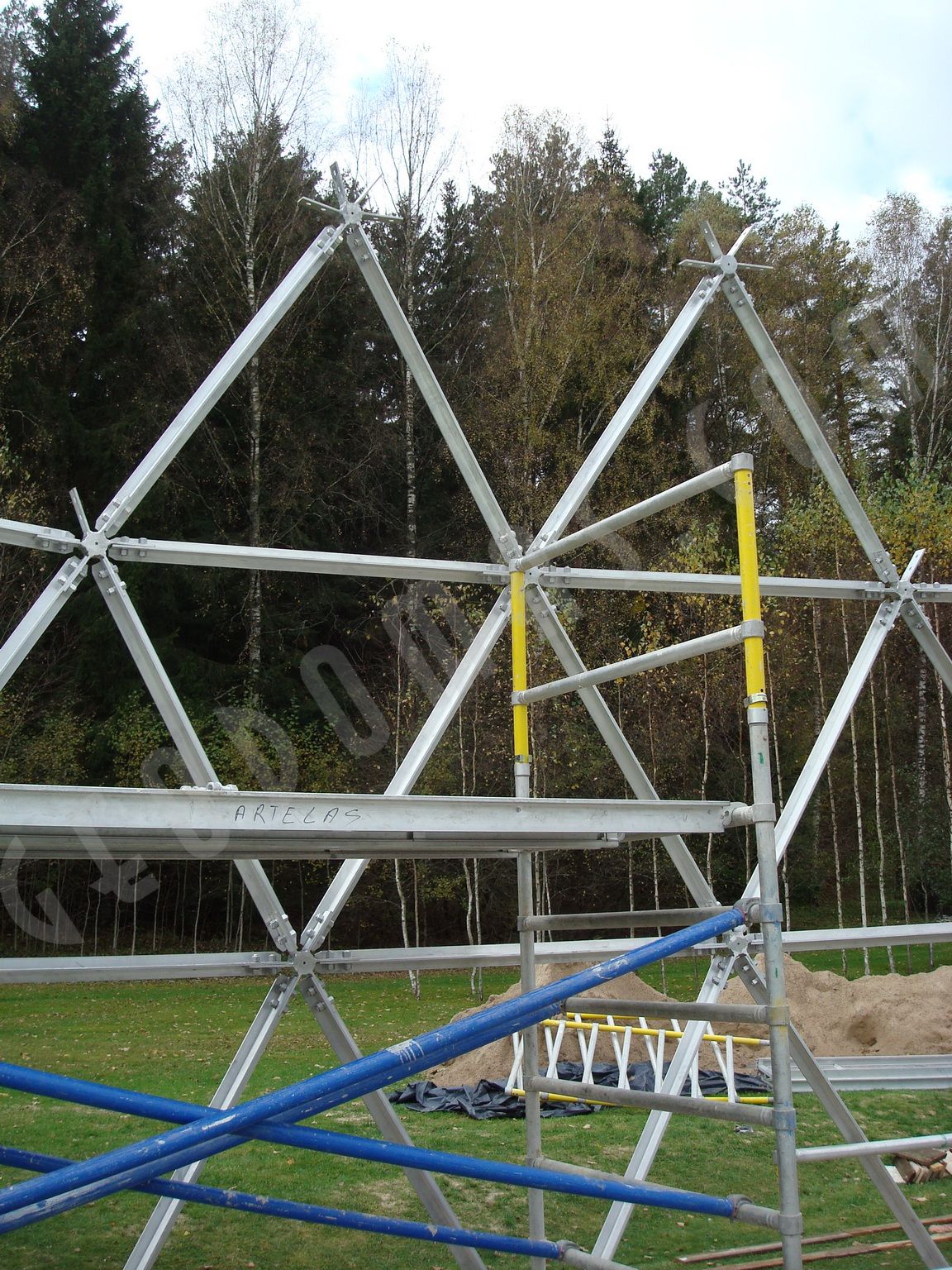 Ø15m Stiklinis Kupolas 7,5 m Aukščio | Apsaugo III lygio namą 317m²