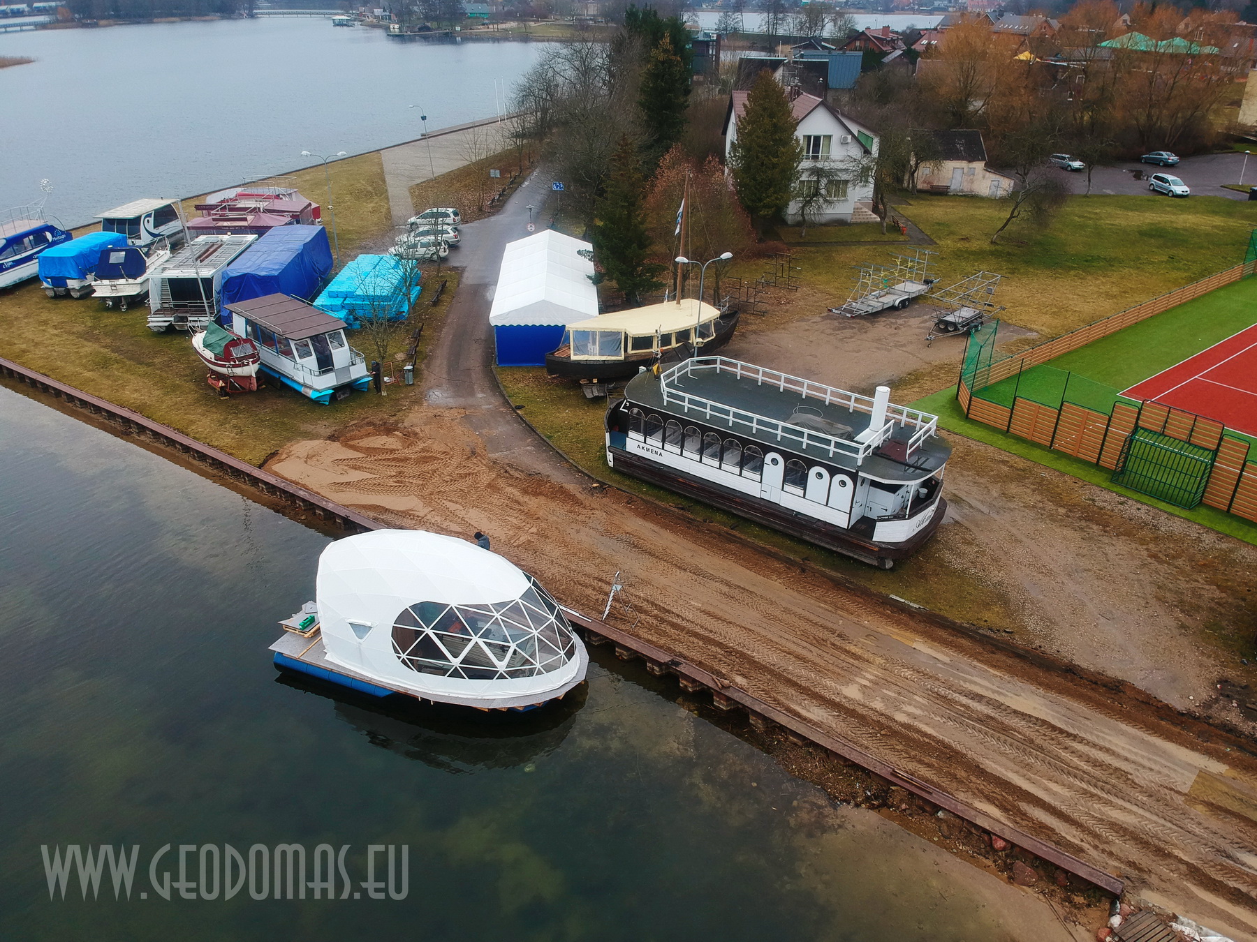 27m² Pramoginis Glamping laivas Ø7m | Pasimėgaukite ežerų ir jų salų grožiu