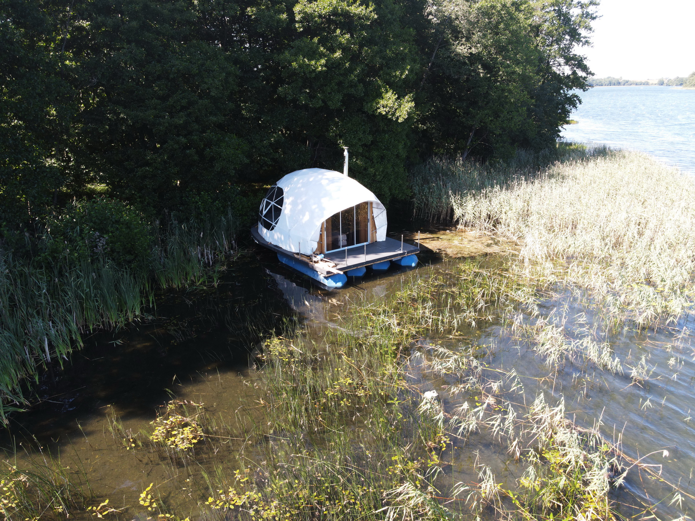 27m² Pramoginis Glamping laivas Ø7m | Pasimėgaukite ežerų ir jų salų grožiu