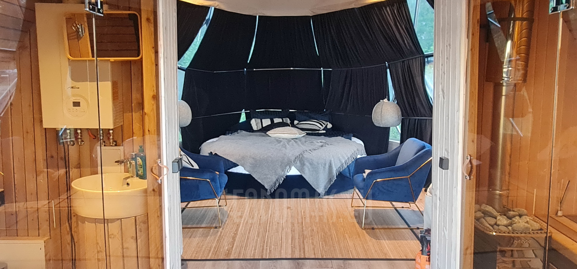 27m² Pramoginis Glamping laivas Ø7m | Pasimėgaukite ežerų ir jų salų grožiu