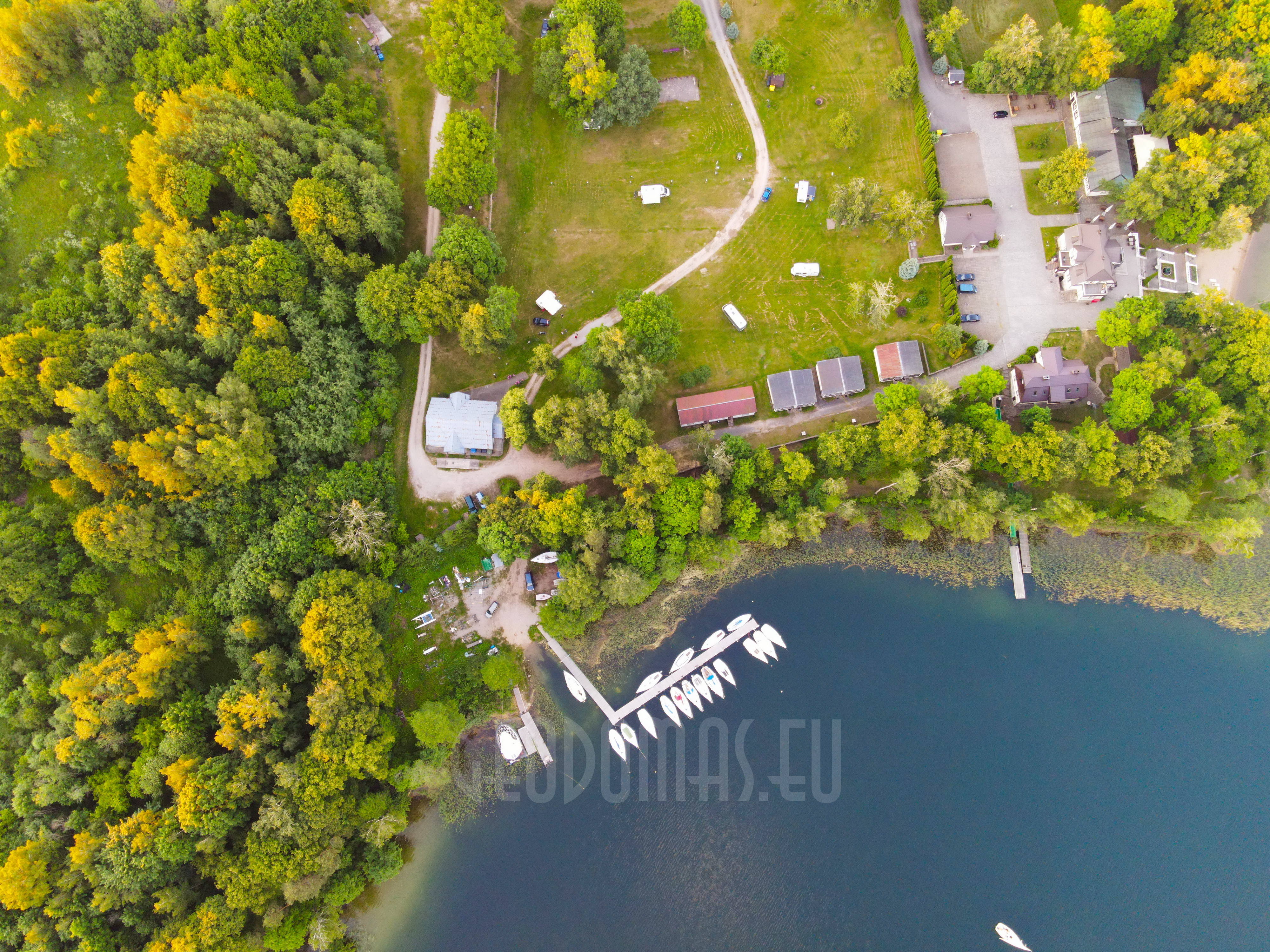 27m² Pramoginis Glamping laivas Ø7m | Pasimėgaukite ežerų ir jų salų grožiu