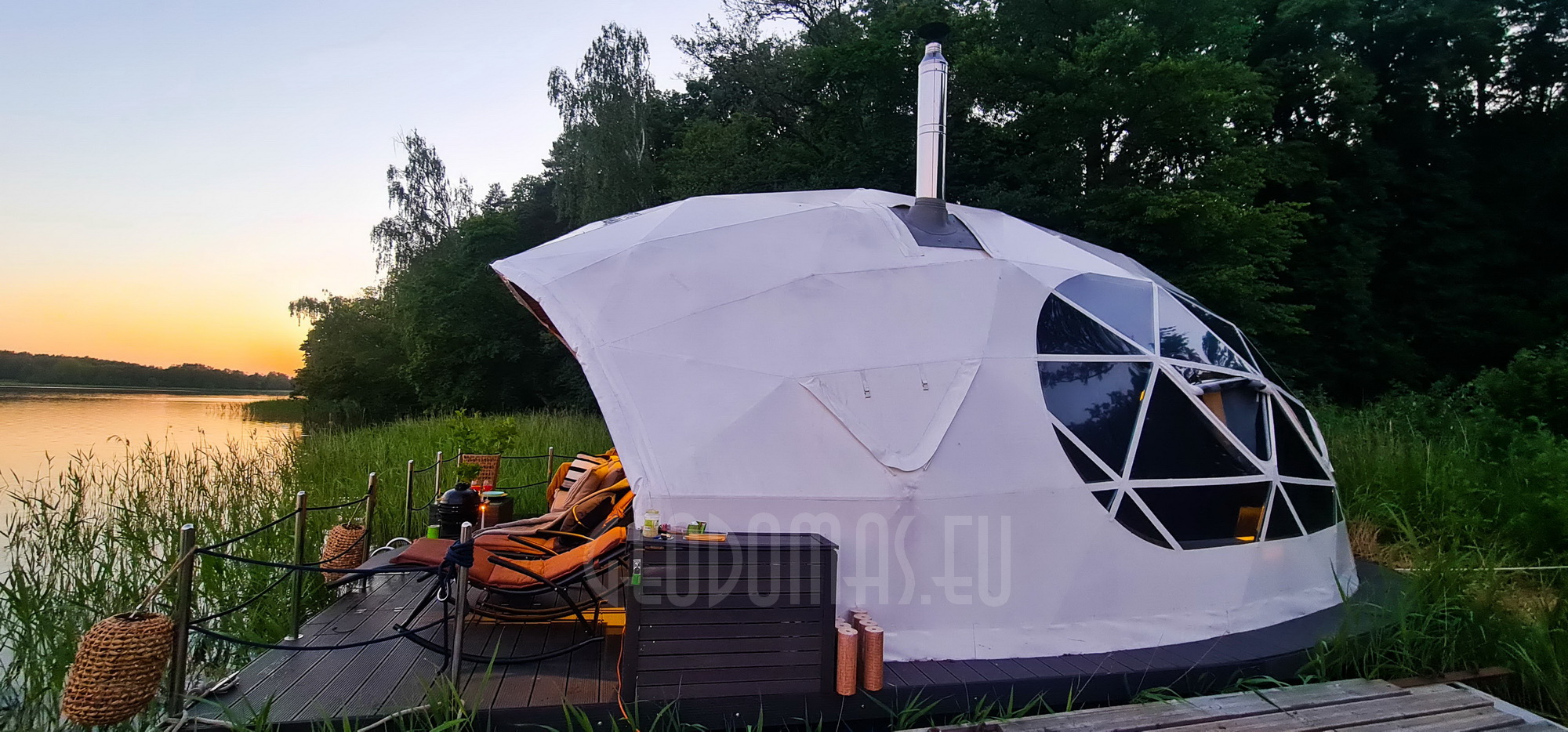 27m² Pramoginis Glamping laivas Ø7m | Pasimėgaukite ežerų ir jų salų grožiu