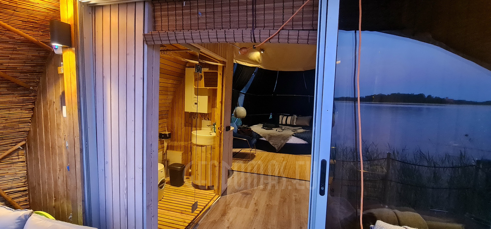 27m² Pramoginis Glamping laivas Ø7m | Pasimėgaukite ežerų ir jų salų grožiu