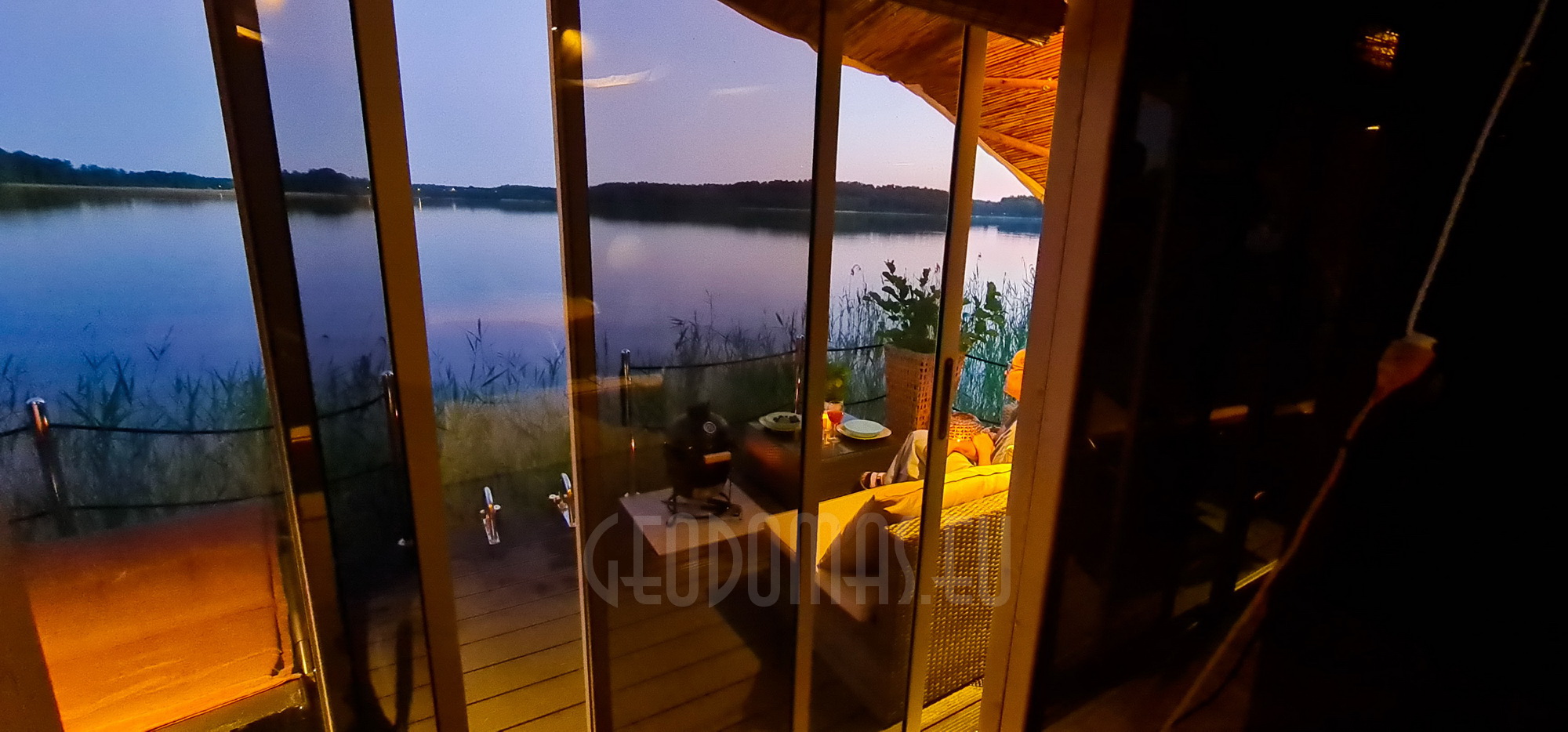 27m² Pramoginis Glamping laivas Ø7m | Pasimėgaukite ežerų ir jų salų grožiu