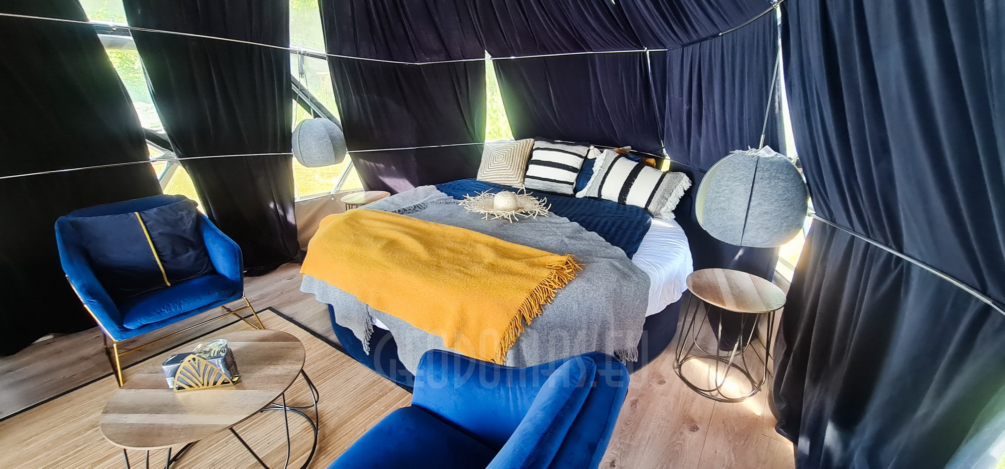 27m² Pramoginis Glamping laivas Ø7m | Pasimėgaukite ežerų ir jų salų grožiu