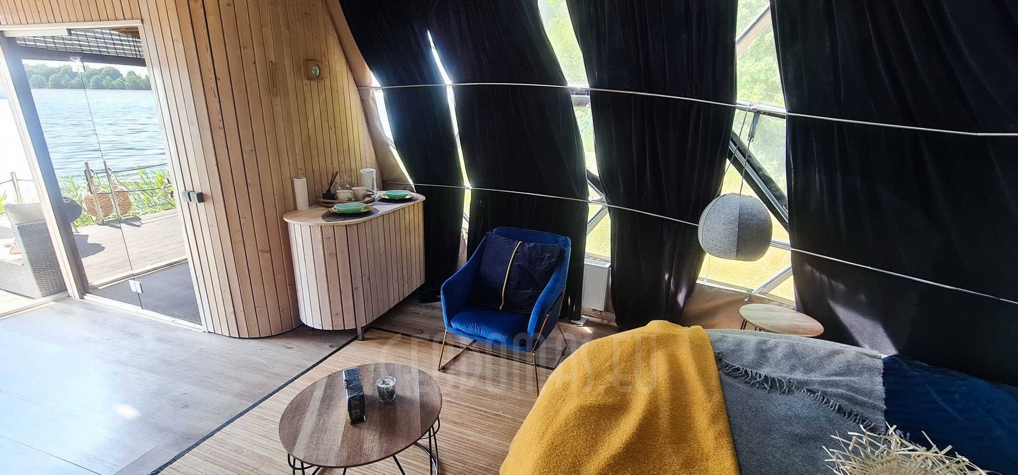 27m² Pramoginis Glamping laivas Ø7m | Pasimėgaukite ežerų ir jų salų grožiu
