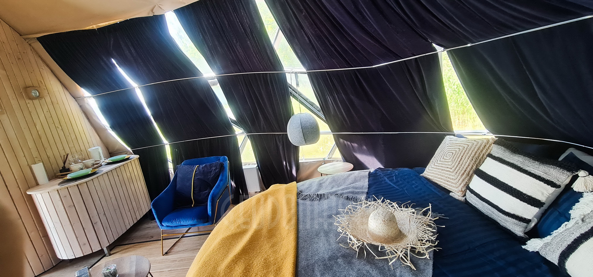 27m² Pramoginis Glamping laivas Ø7m | Pasimėgaukite ežerų ir jų salų grožiu