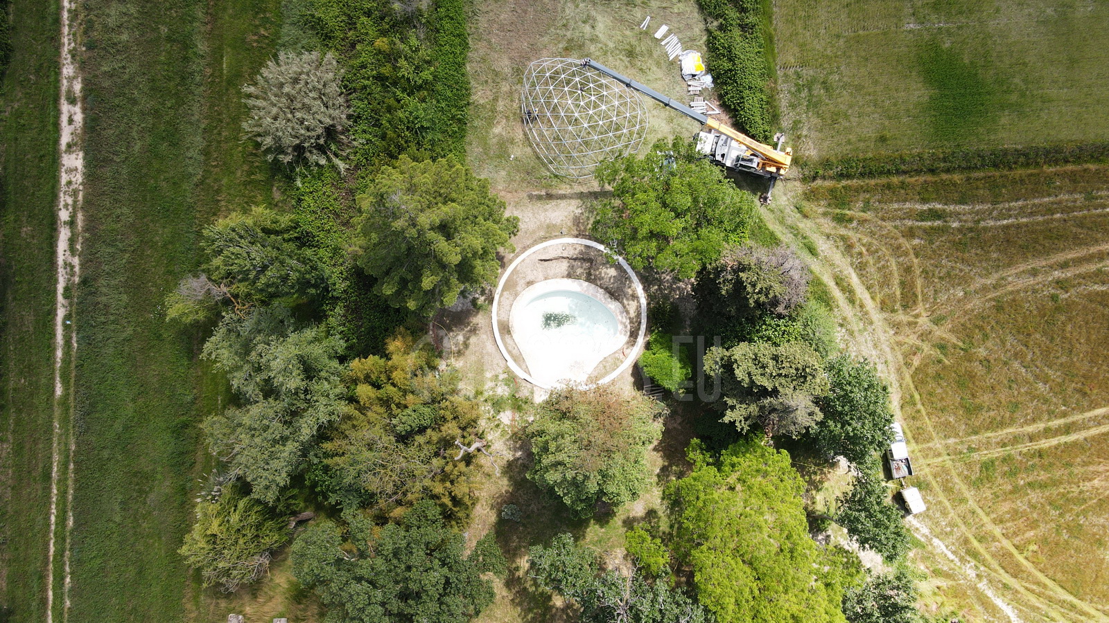 Ø14m 154m2 Lauko Baseino Kupolas | Mas du Versadou, Prancūzija