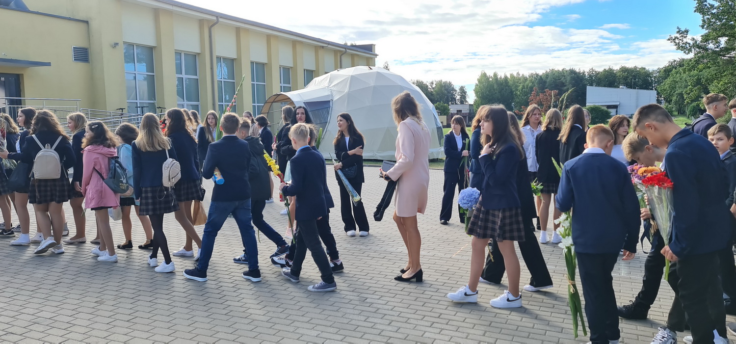 50m2 Mobile school Room Ø8m | Avizieniu High School