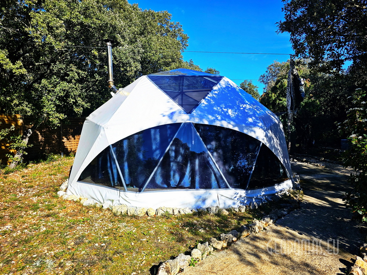 CRYSTAL KAPSULĖ & 28m2 GLAMPING KUPOLAI | Astronarium.Fr