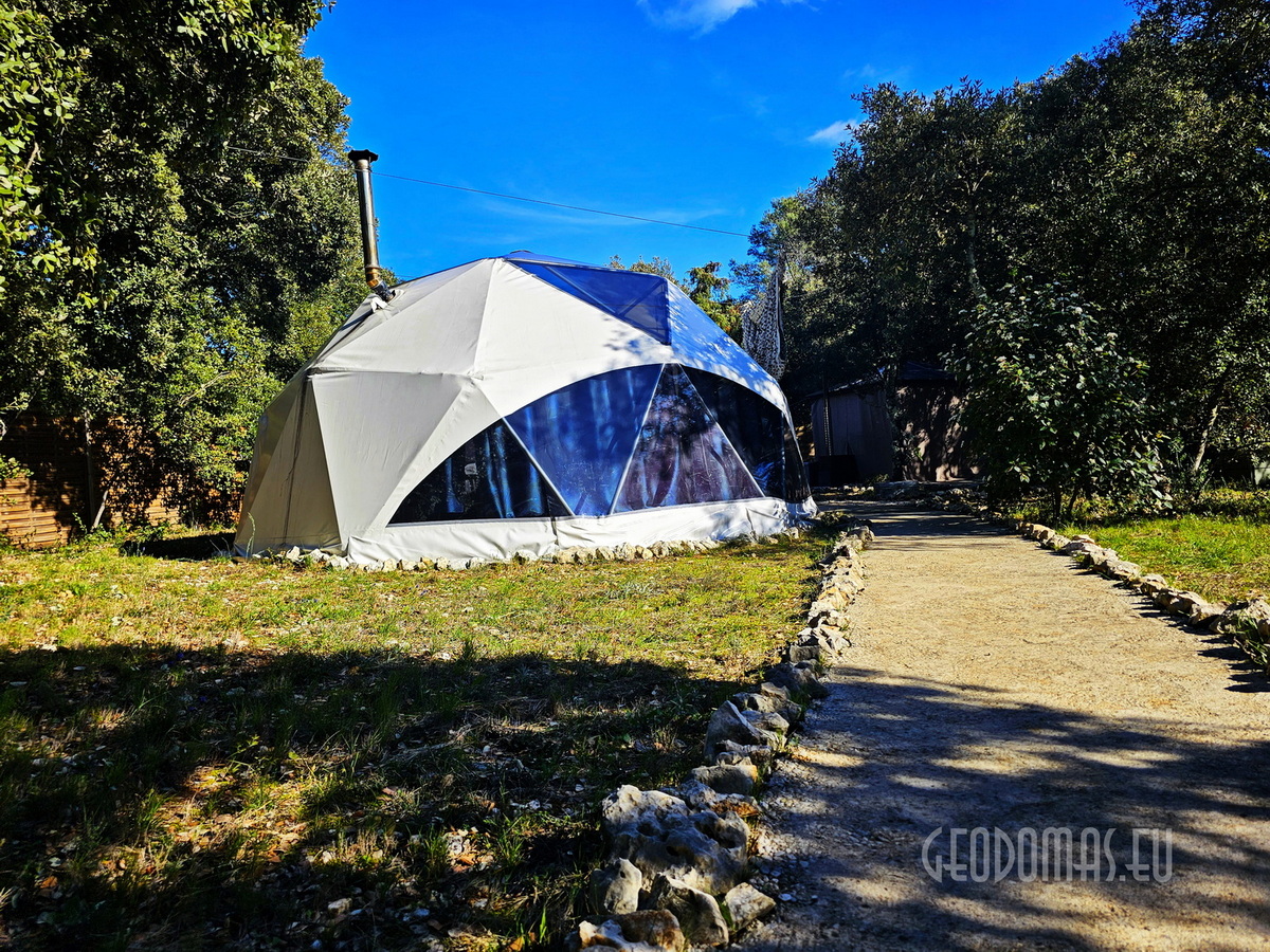 CRYSTAL KAPSULĖ & 28m2 GLAMPING KUPOLAI | Astronarium.Fr