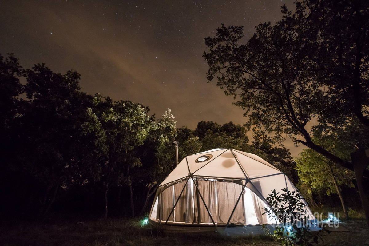 CRYSTAL KAPSULĖ & 28m2 GLAMPING KUPOLAI | Astronarium.Fr