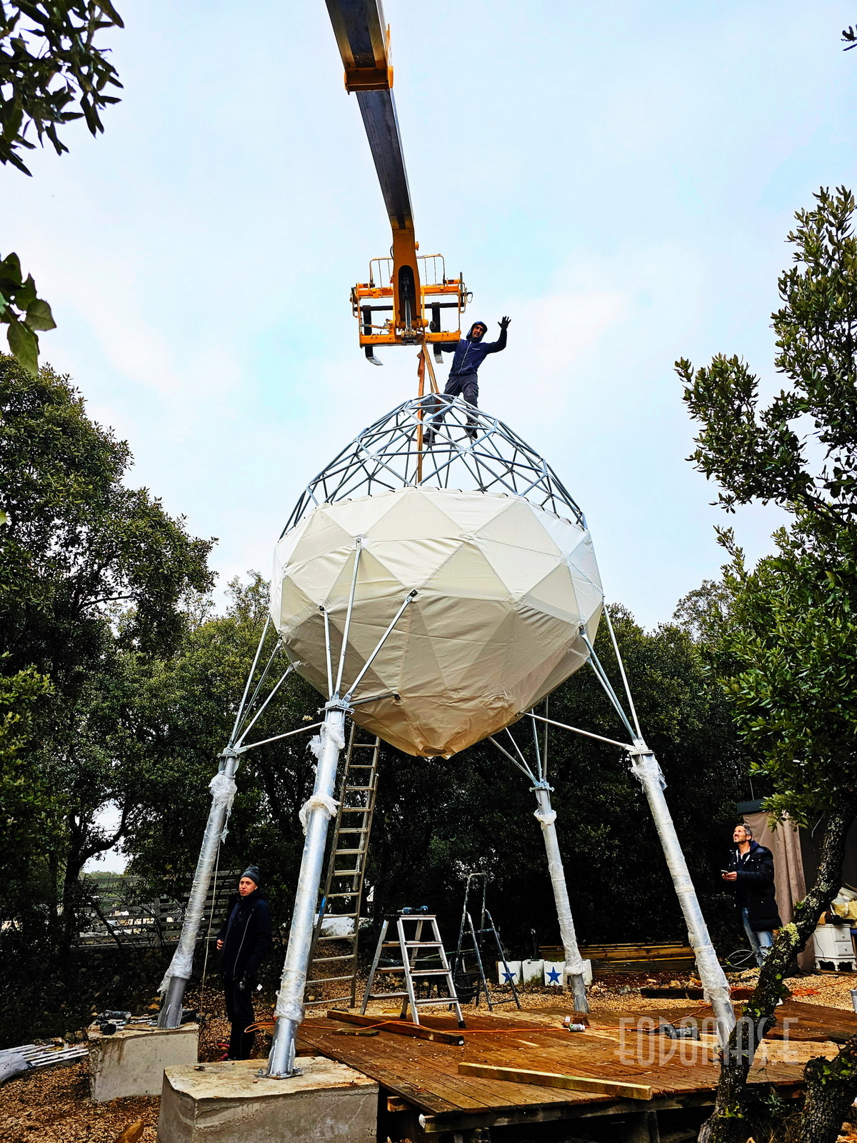 CRYSTAL KAPSULĖ & 28m2 GLAMPING KUPOLAI | Astronarium.Fr