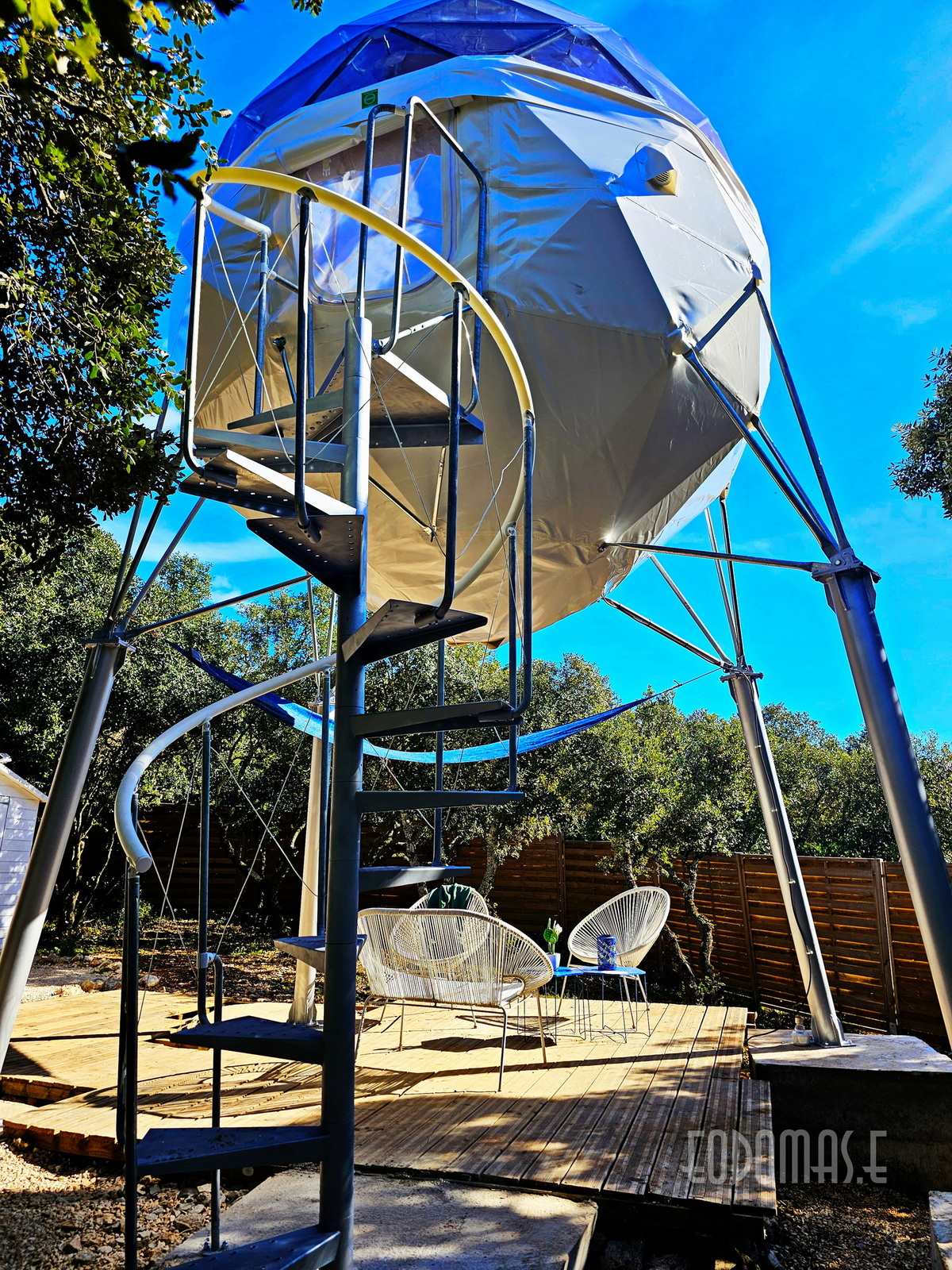 CRYSTAL KAPSULĖ & 28m2 GLAMPING KUPOLAI | Astronarium.Fr