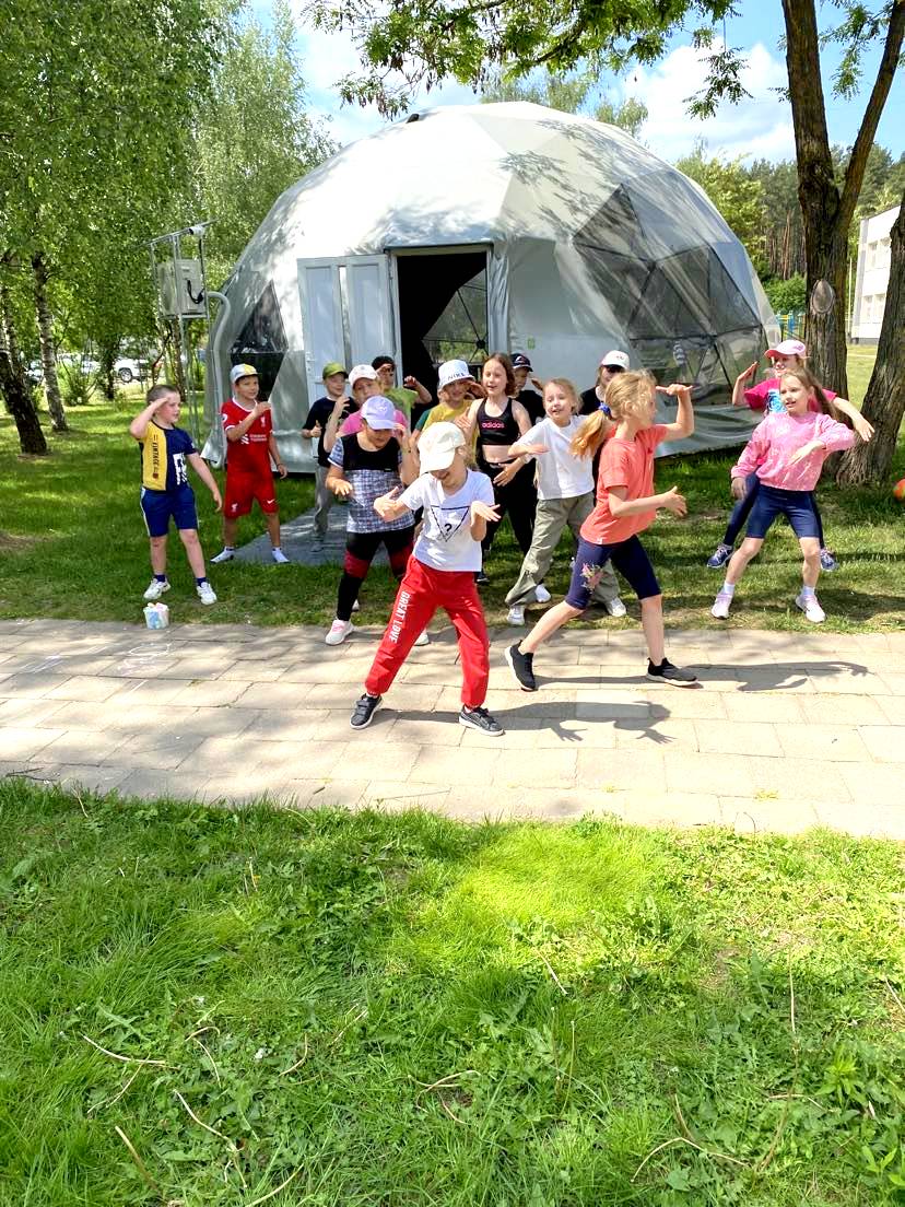 50m² Lauko Klasė Ø8m Kupolas | Vilniaus rajono Pagirių gimnazija