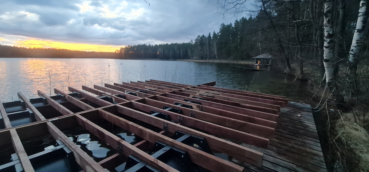 32m² Pramoginis Glamping Laivas Ø8m | Pasimėgaukite ežerų ir jų salų grožiu, Lakajai LT