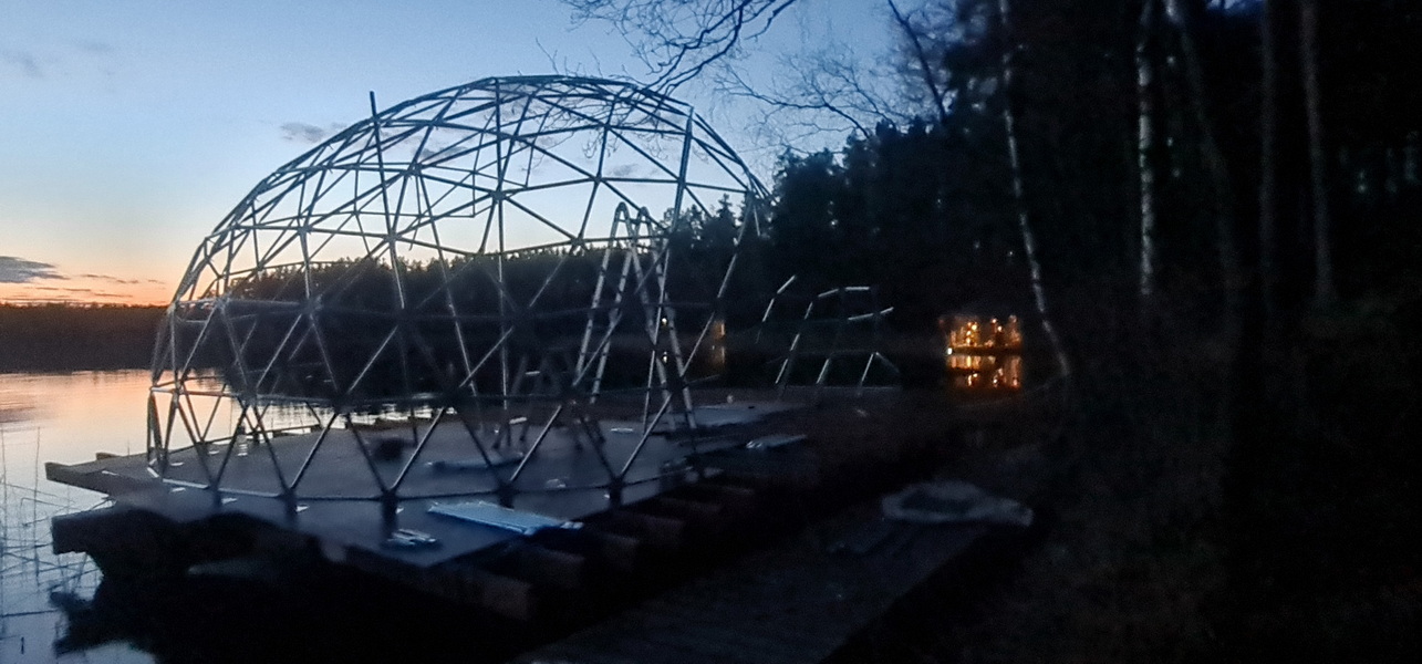 32m² Pramoginis Glamping Laivas Ø8m | Pasimėgaukite ežerų ir jų salų grožiu, Lakajai LT