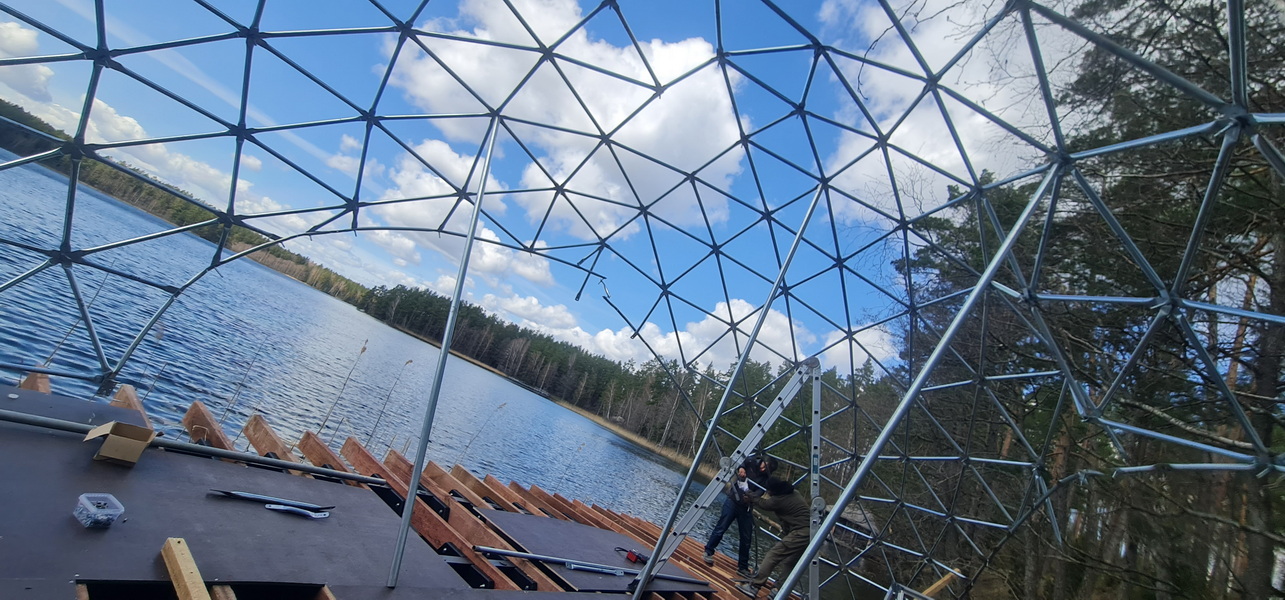 32m² Pramoginis Glamping Laivas Ø8m | Pasimėgaukite ežerų ir jų salų grožiu, Lakajai LT
