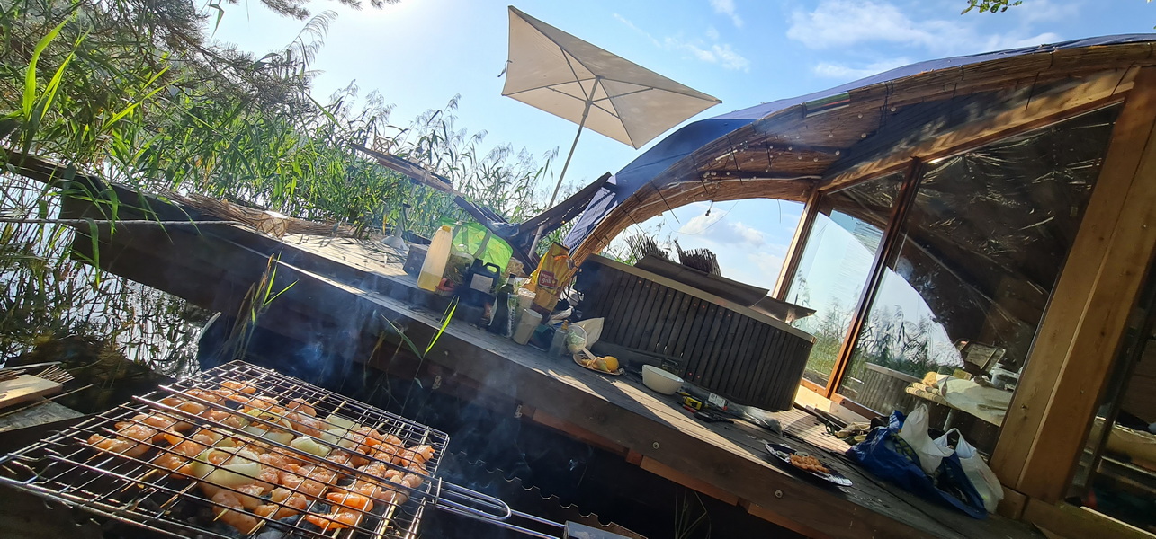 32m² Pramoginis Glamping Laivas Ø8m | Pasimėgaukite ežerų ir jų salų grožiu, Lakajai LT
