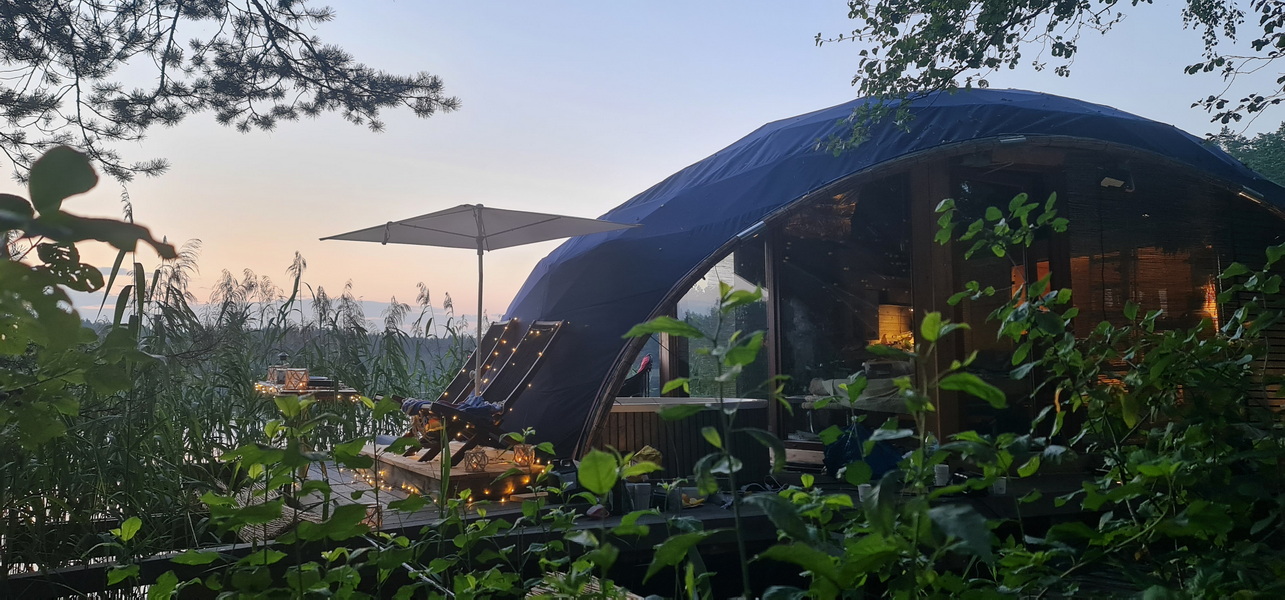 32m² Pramoginis Glamping Laivas Ø8m | Pasimėgaukite ežerų ir jų salų grožiu, Lakajai LT
