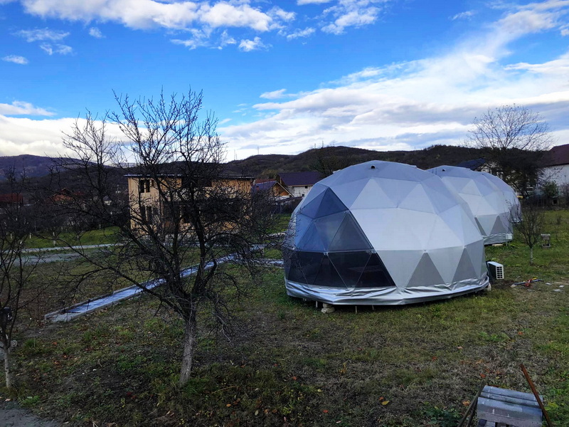 35m² x4 Glamping Kupolai Ø6,7m | Jiblea Veche, Rumunija